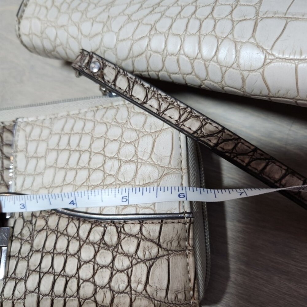 Guess Alligator leather style contemporary colors guess purse, matching wallet - Picture 12 of 16